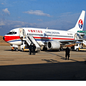 东营胜利航空运输航空快运业稳步发展的原因是什么？